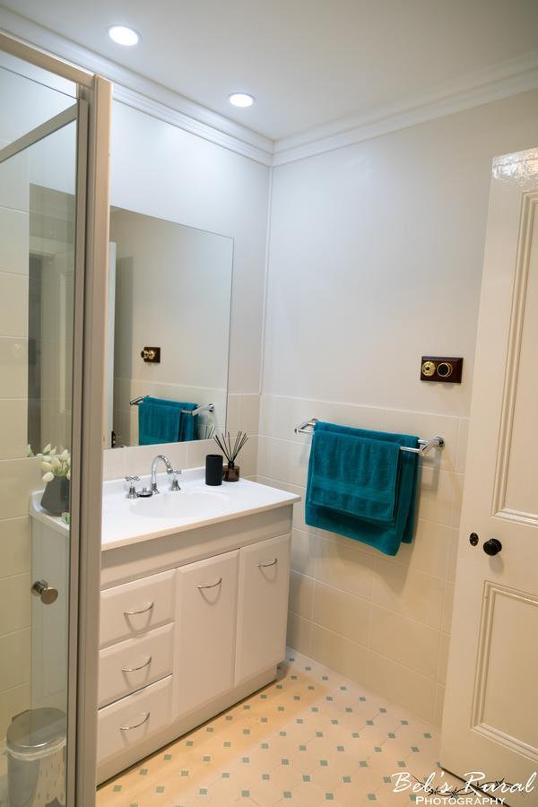 The Convent Boutique Accommodation&Cafe Hay Extérieur photo