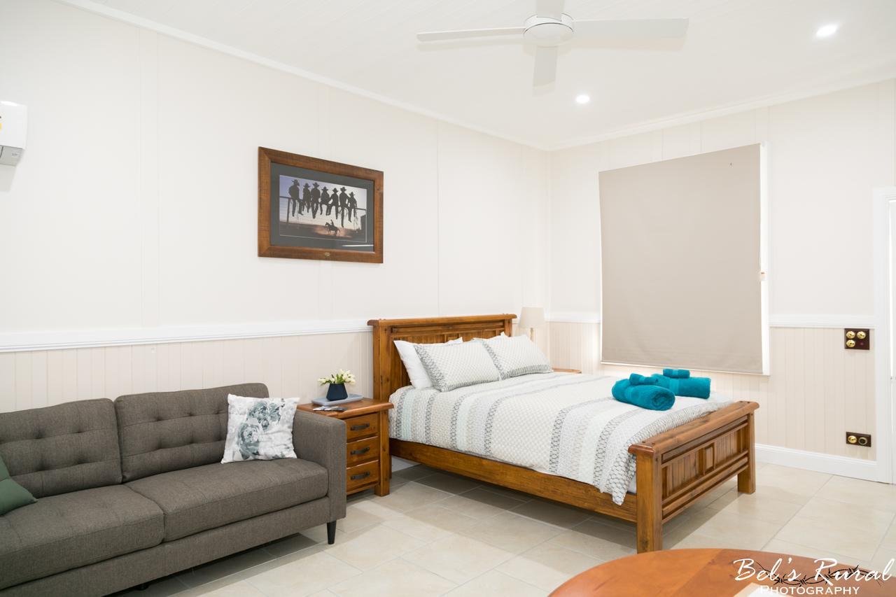The Convent Boutique Accommodation&Cafe Hay Extérieur photo