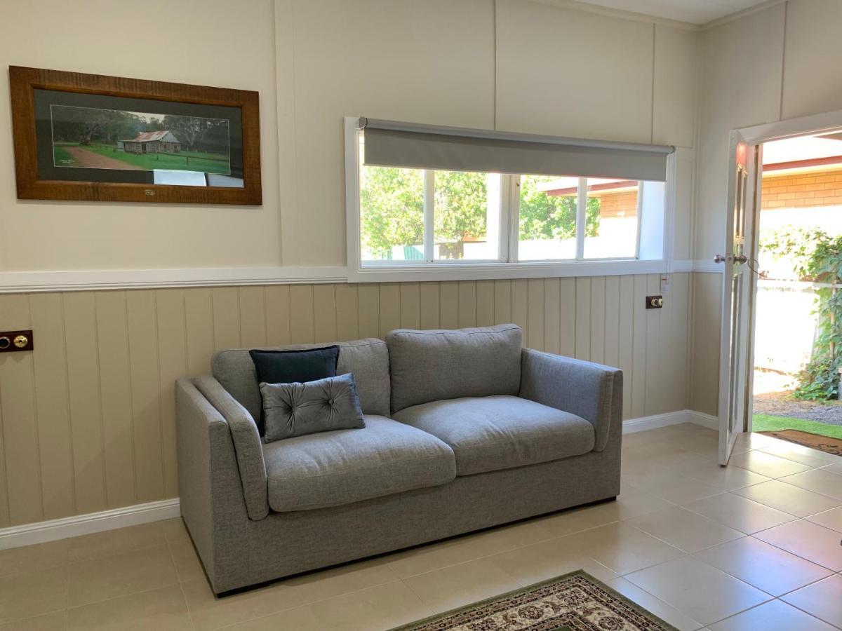The Convent Boutique Accommodation&Cafe Hay Extérieur photo